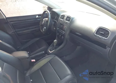 2014 Volkswagen Jetta Sportwagen 2.0L Tdi from USA, damaged, VIN 3VWPL7AJ3EM618615